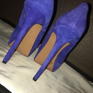 Jessica Simpson suede blue pumps